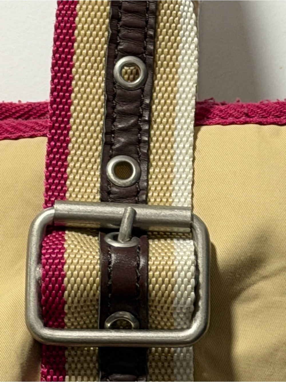 American Eagle bag - beige w/ deep pink trim - Picture 8 of 16
